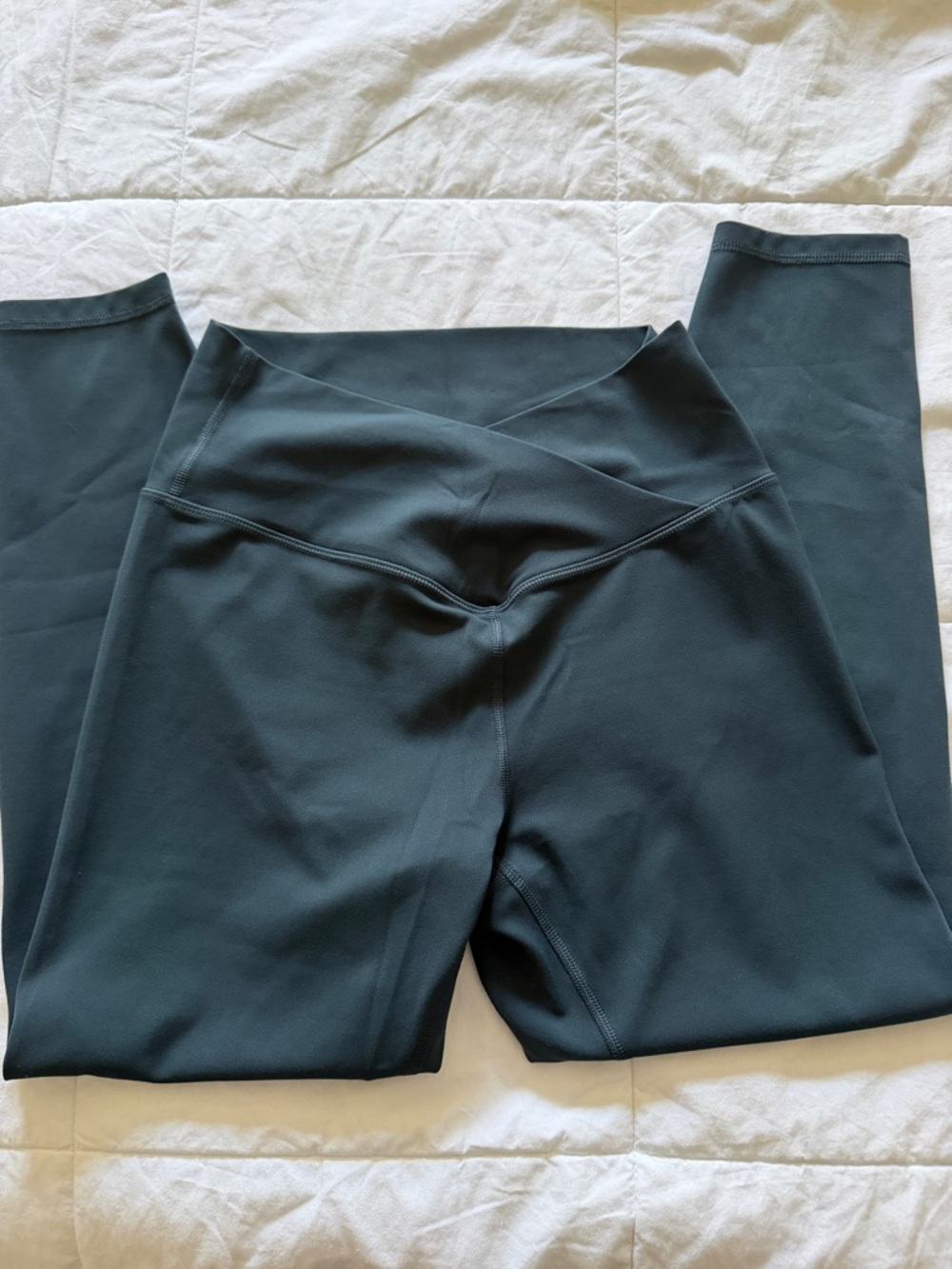 CRZ YOGA Black High-Waist V-Cut Leggings